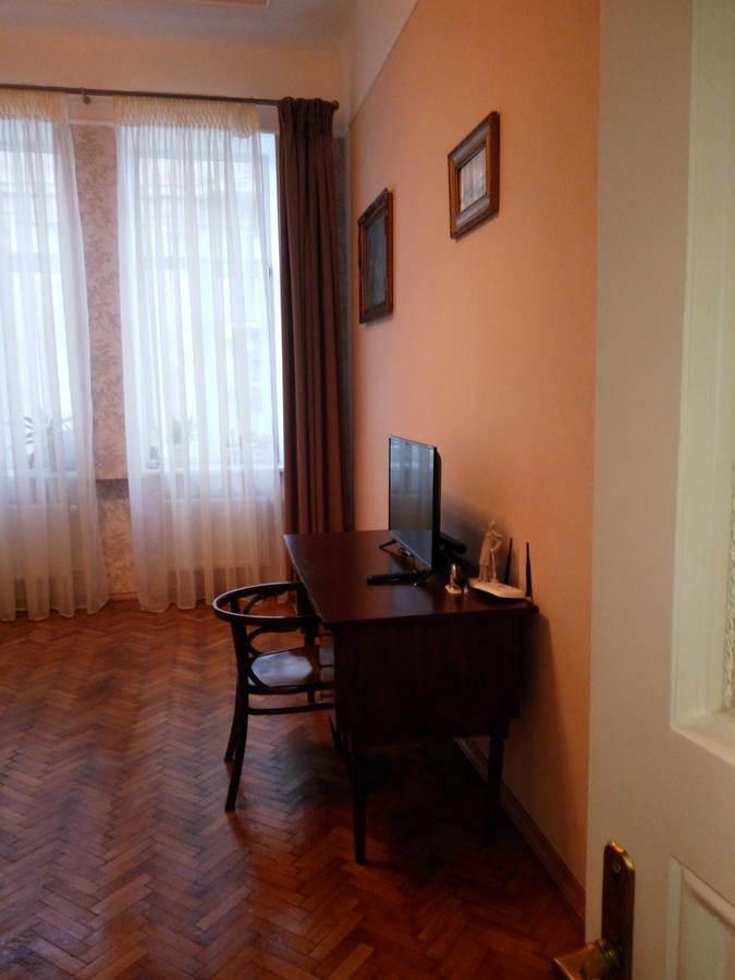 Gorgeous Apartments In Historical Center Of Lvov Lviv Exterior photo